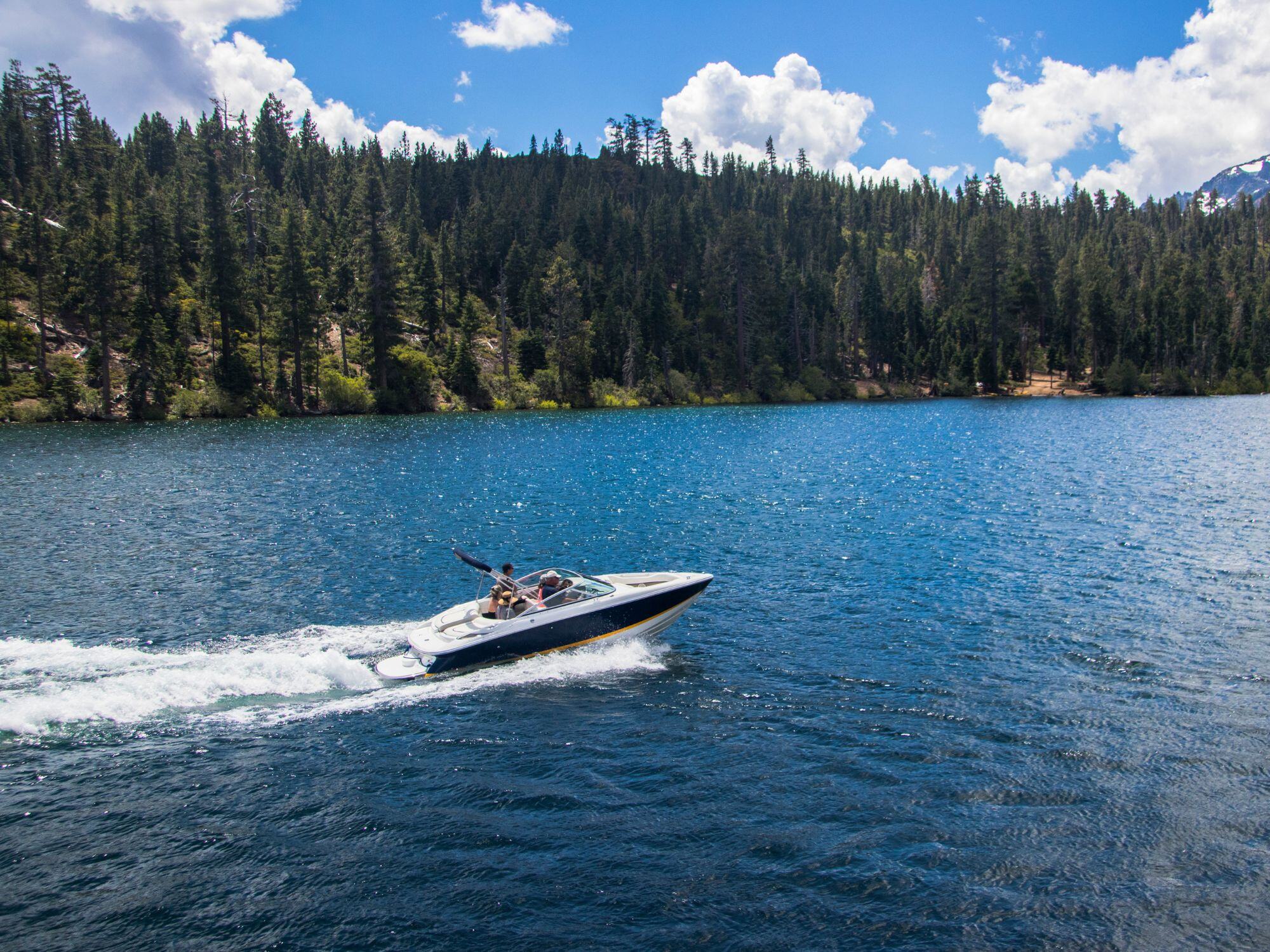 Boat Insurance Side Graphic